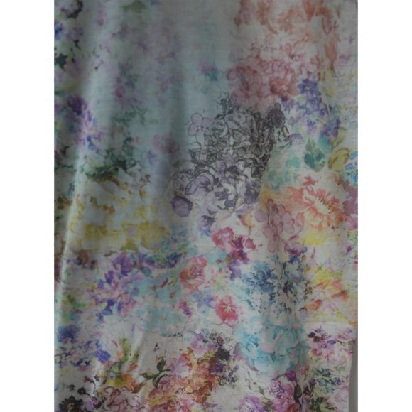 Floral Printed T-Shirt Size L - Picture 2 of 3